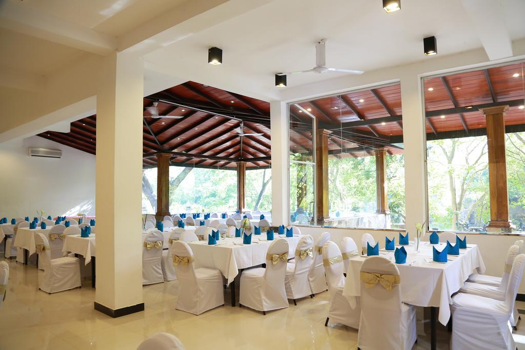 Hotel Grand Kalundawa - Dambulla'S Hidden Secret Esterno foto