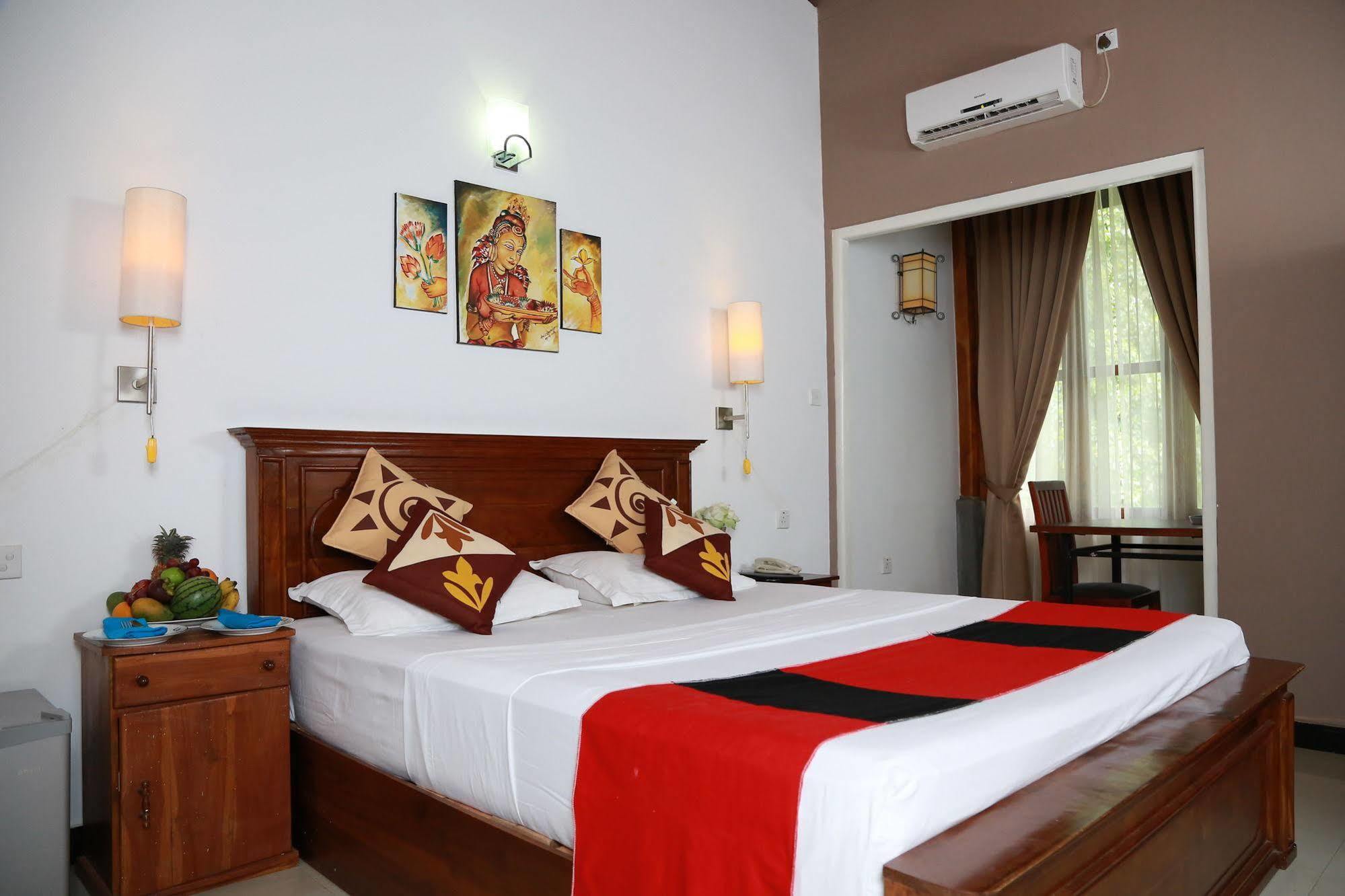 Hotel Grand Kalundawa - Dambulla'S Hidden Secret Esterno foto