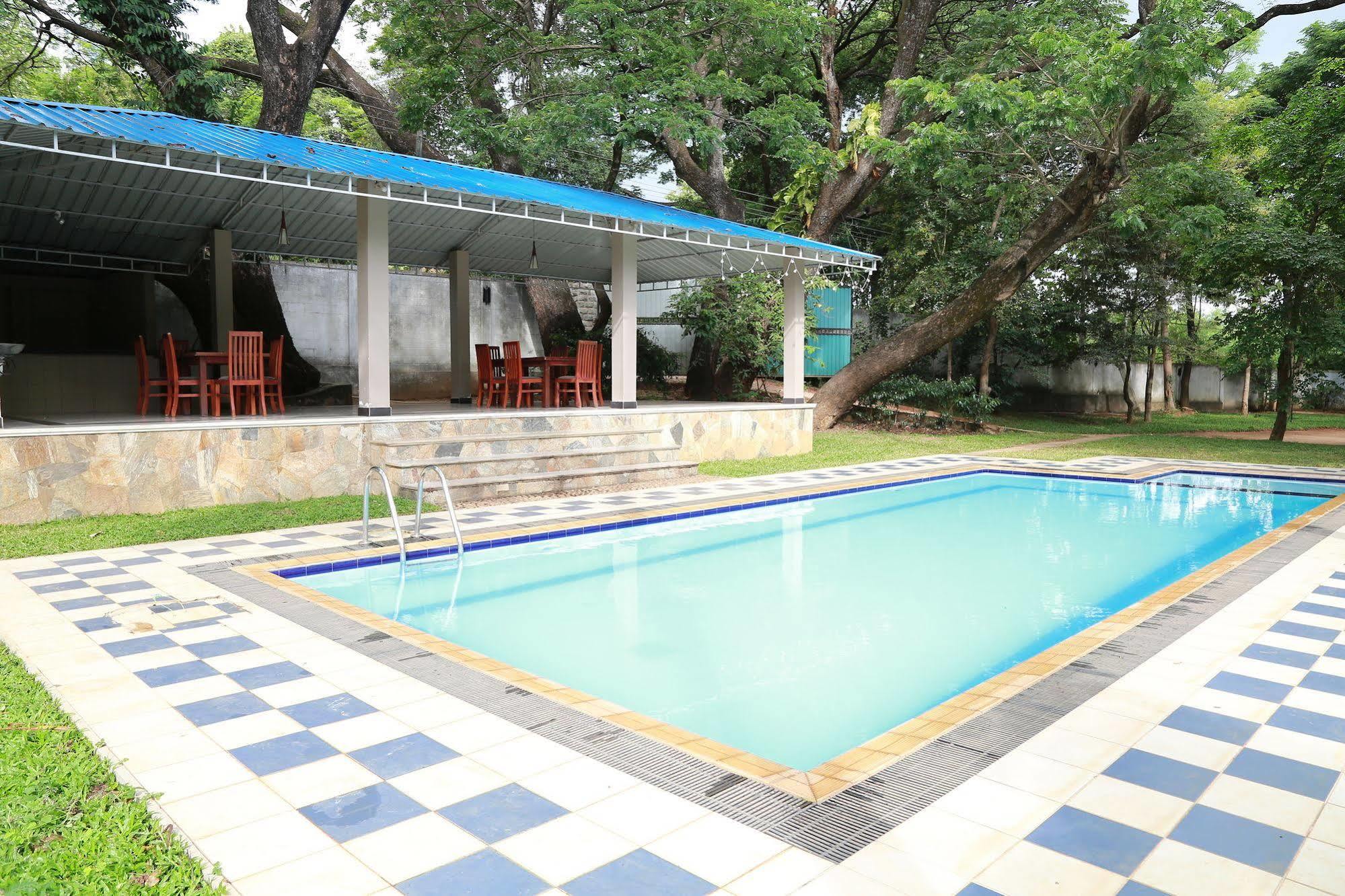 Hotel Grand Kalundawa - Dambulla'S Hidden Secret Esterno foto